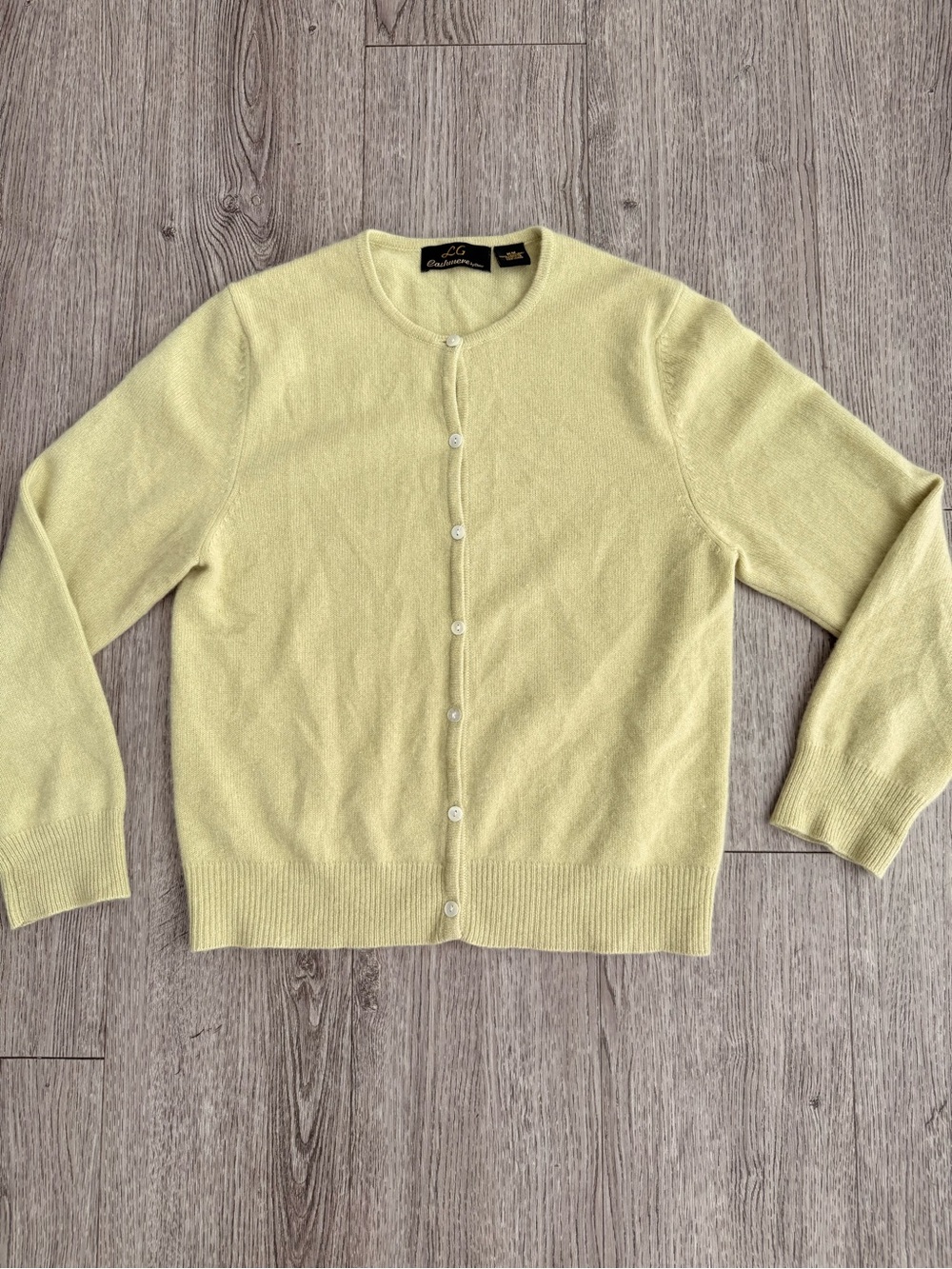 Cashmere by CHOW CASHMERE Cardigan sweater size M